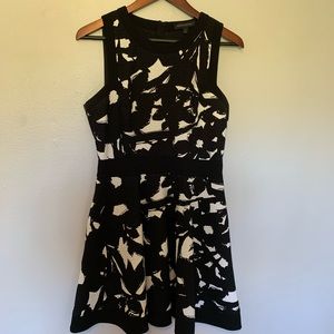 Black and White Banana Republic Dress